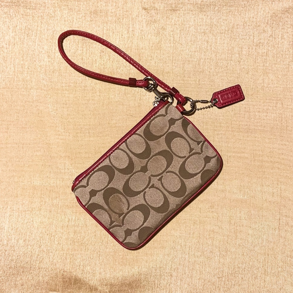 ‼️SOLD‼️Poppy Coach Wristlet